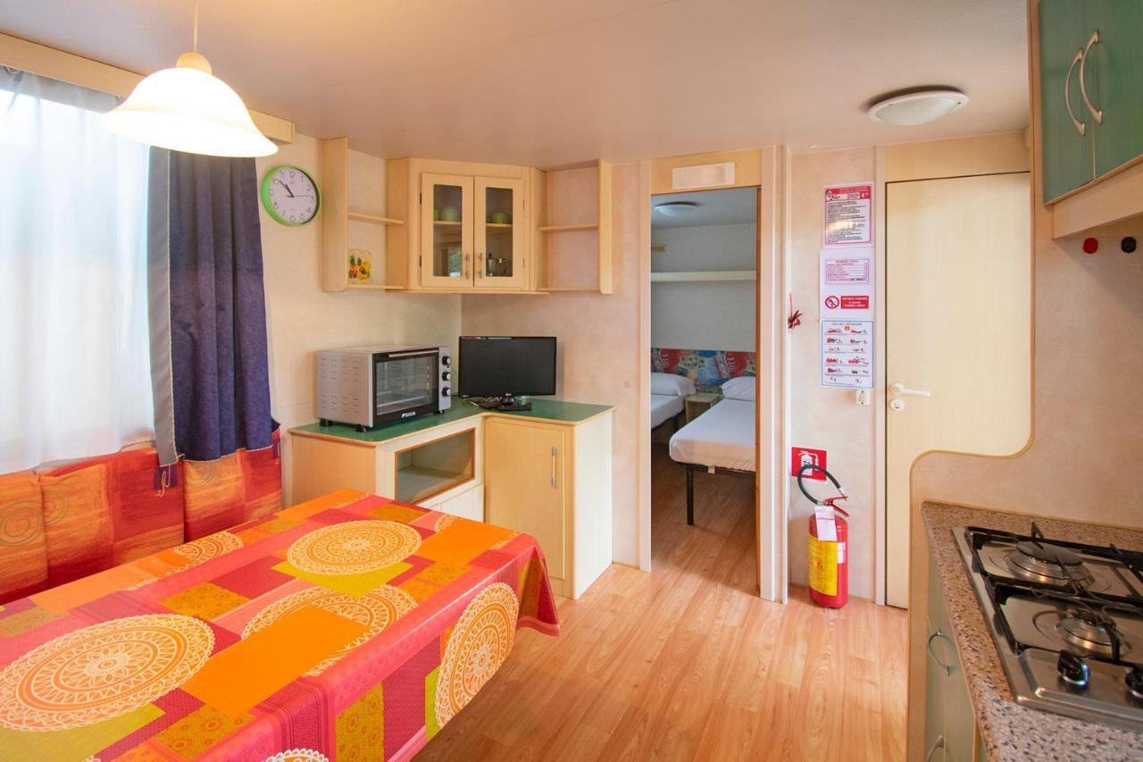 Camping Parco Vacanza Partaccia 2 마리나디마사 외부 사진