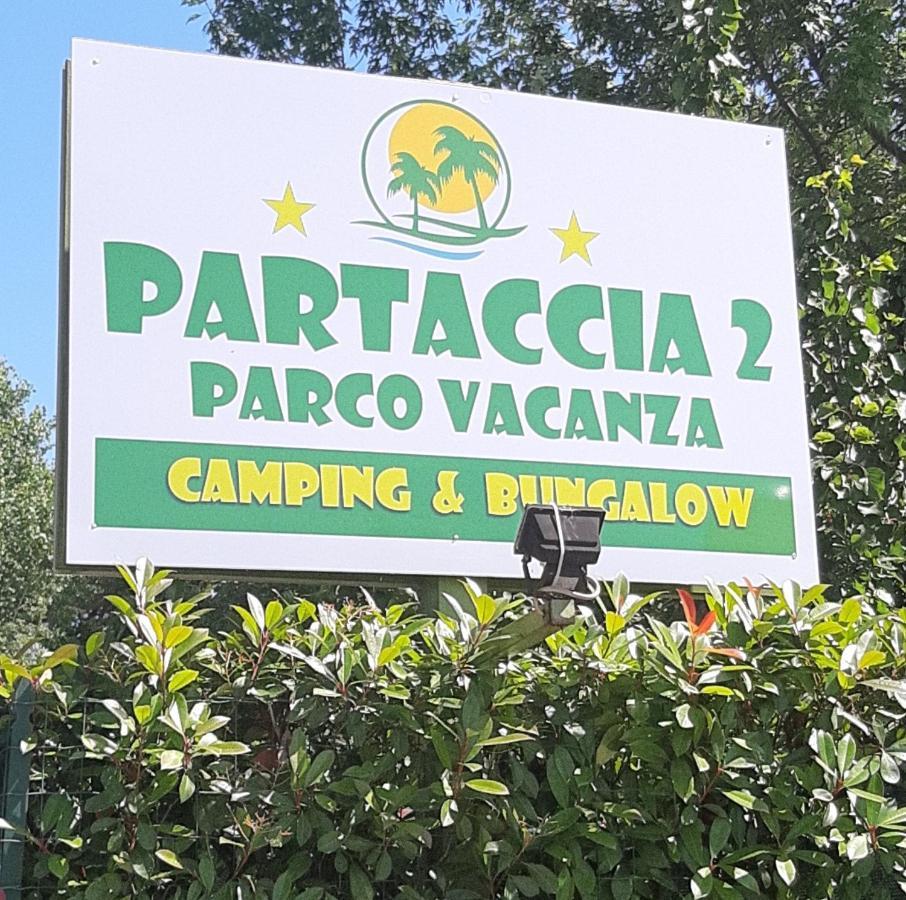 Camping Parco Vacanza Partaccia 2 마리나디마사 외부 사진
